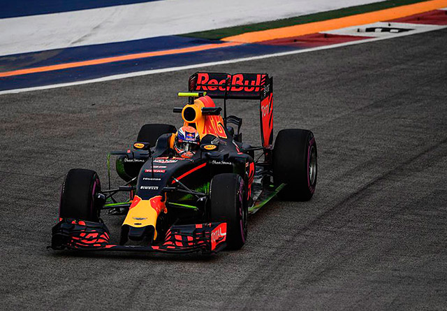 Max Verstappen domina los ensayos libres del GP de Singapur