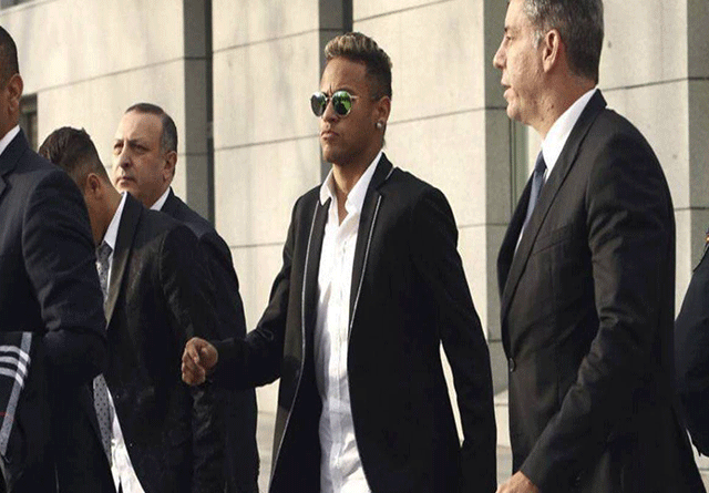 La Fiscalía de la audiencia nacional pide 2 años de prisión para Neymar