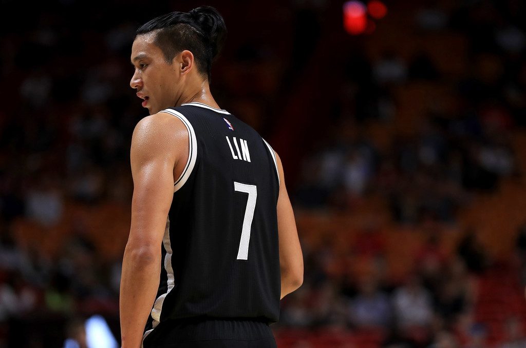 Jeremy Lin podría tener grave lesión