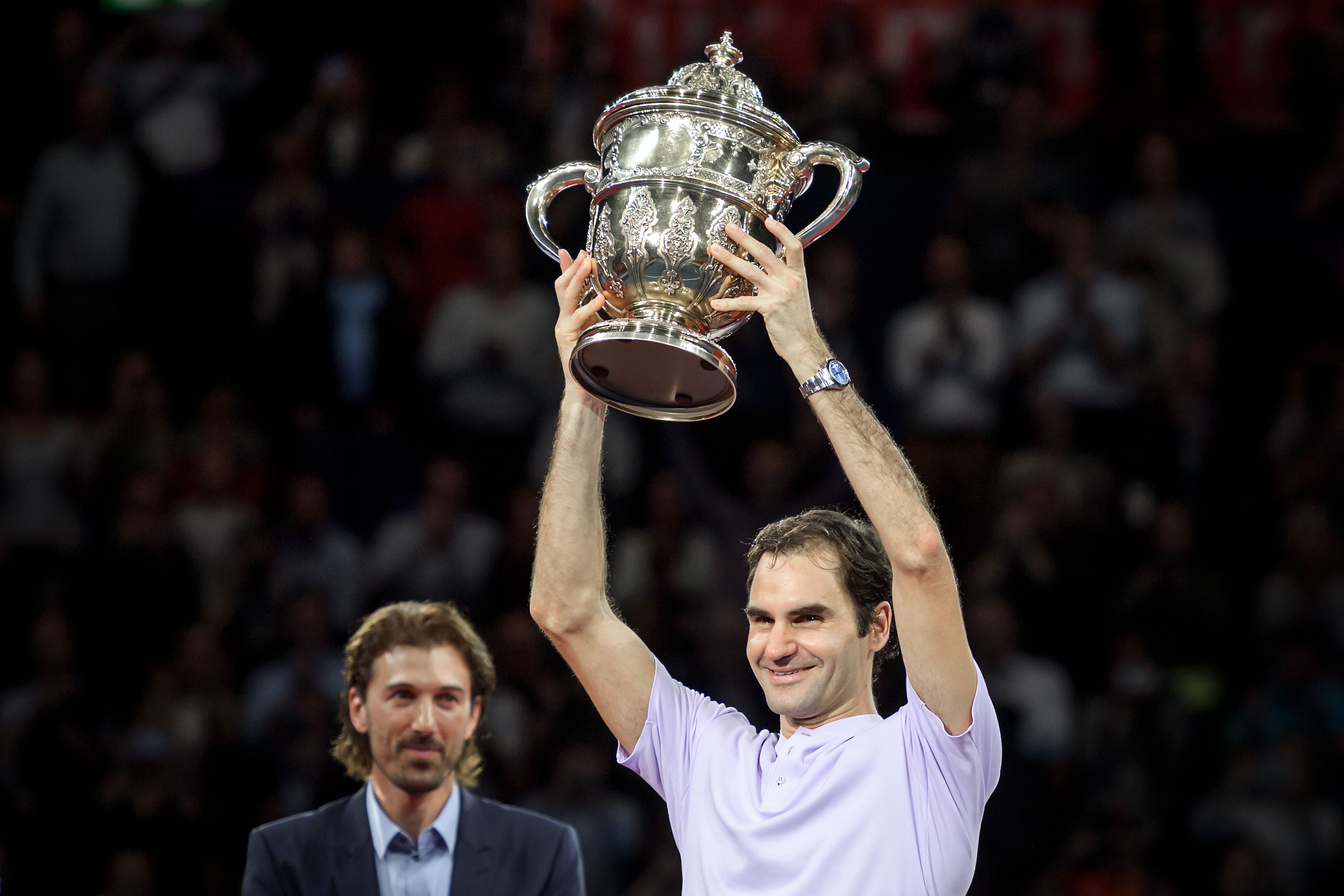 Roger Federer no ira a Paris