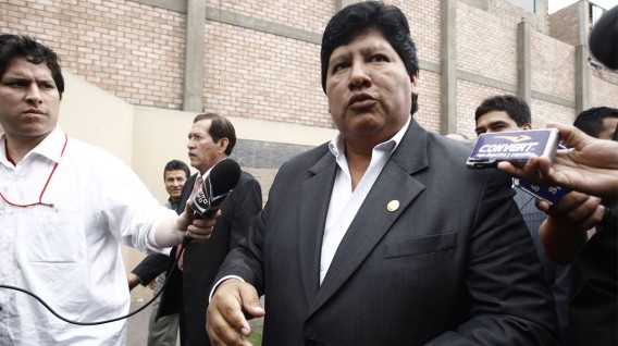 Fiscal solicita arresto del presidente de la federación de fútbol de Perú