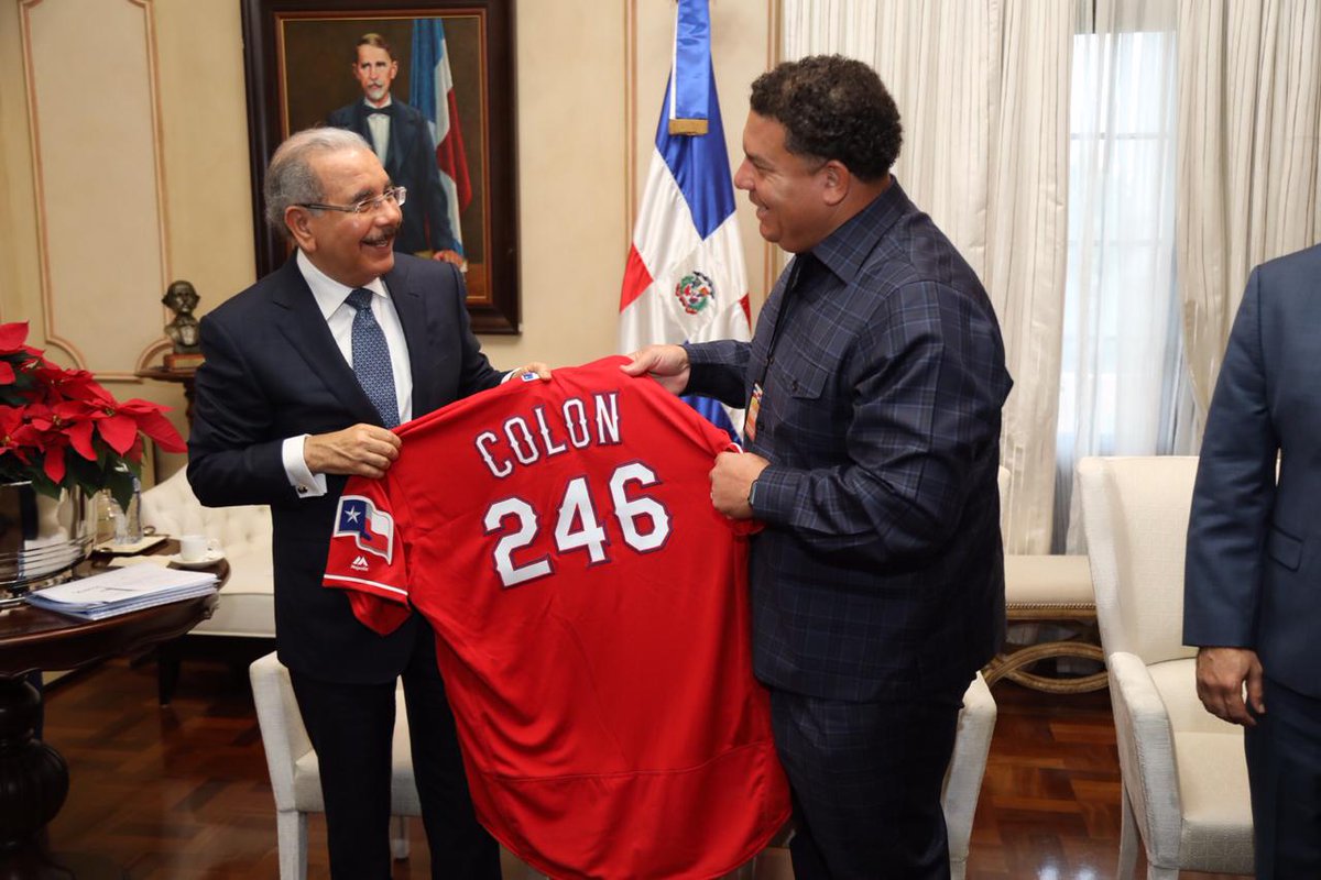 Presidente Danilo Medina recibe a Bartolo Colón en el Palacio Nacional