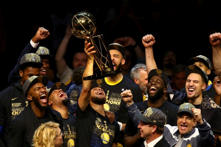 Golden State Warriors reciben premio “Deportista del Año” de Sports Illustrated