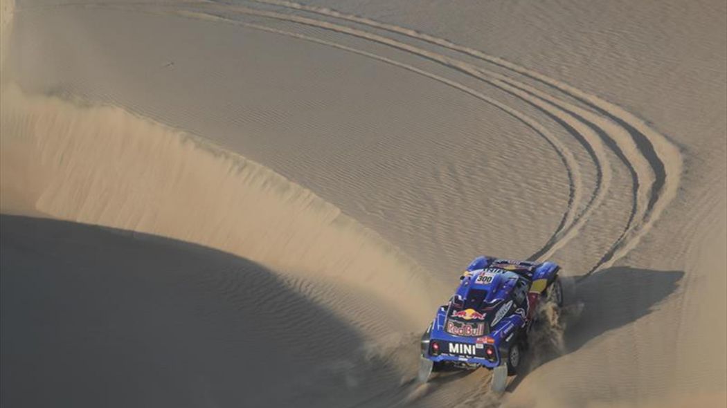 Piloto Carlos Sainz se queda casi sin opciones de ganar Dakar 2019