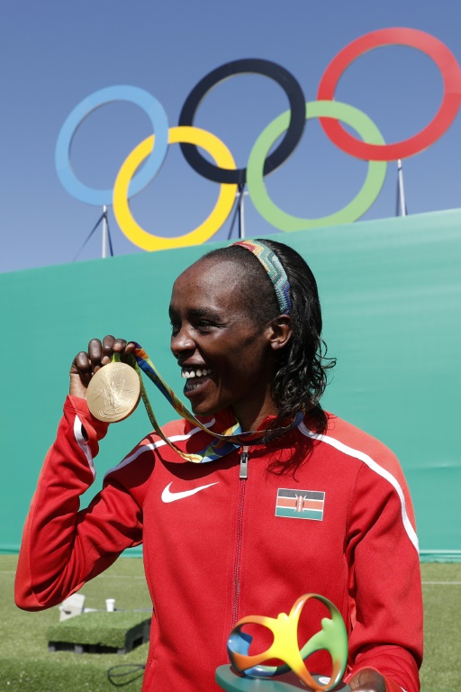 Suspenden a la campeona olímpica de maratón Jemima Sumgong por mentir