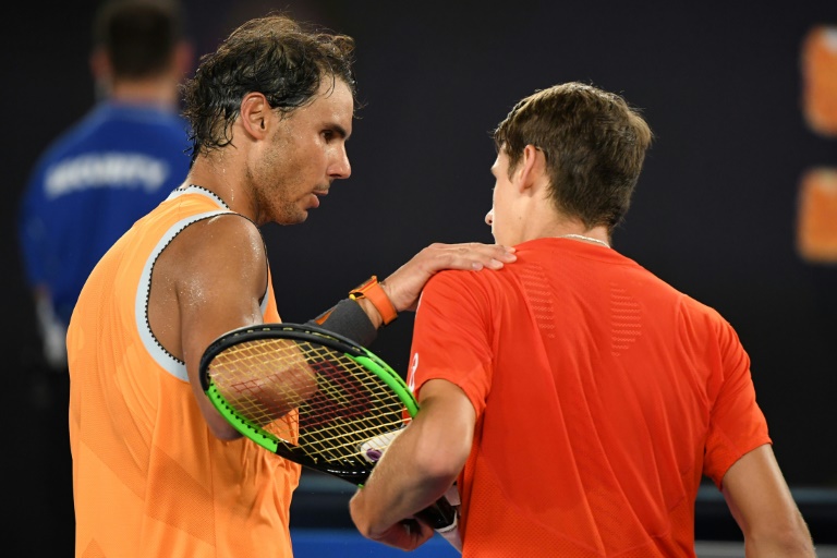 Rafael Nadal derrota a Álex de Miñaur en la tercera ronda del Abierto de Australia