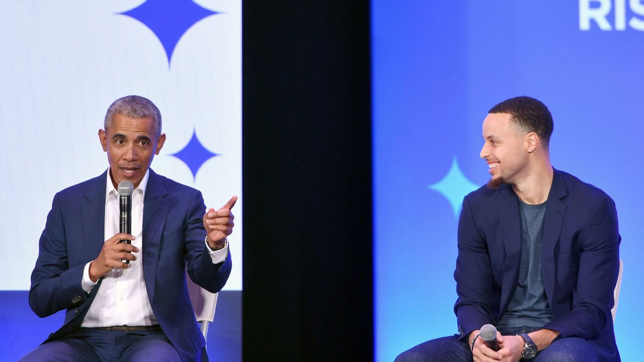 Stephen Curry acompaña a Barack Obama en charla con jóvenes de minorías