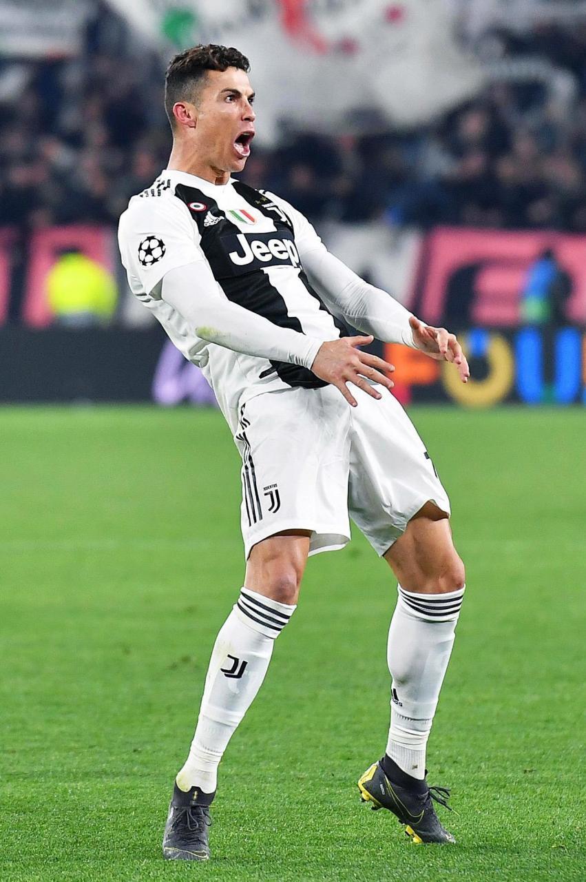 UEFA multa al jugador Cristiano Ronaldo con 20 mil euros