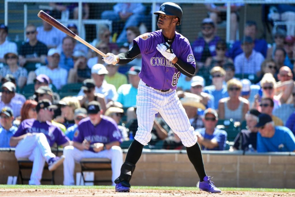 Dominicano Raimel Tapia decidido a ganarse un puesto en Rockies de Colorado