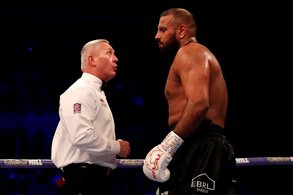 Suspenden al boxeador británico Kash Ali por morder a su oponente