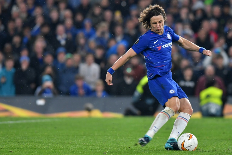 Futbolista brasileño David Luiz renueva con el Chelsea hasta 2021