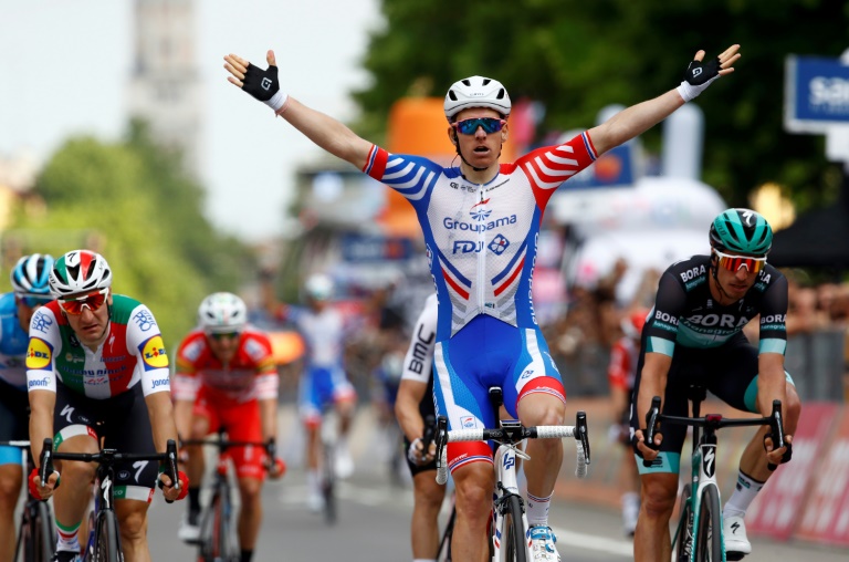 Ciclista Arnaud Démare gana la décima etapa del Giro de Itali; Valerio Conti sigue líder