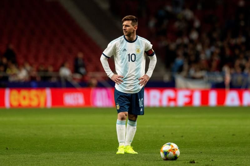 Lionel Messi llega a Argentina para prepararse con miras a la Copa América