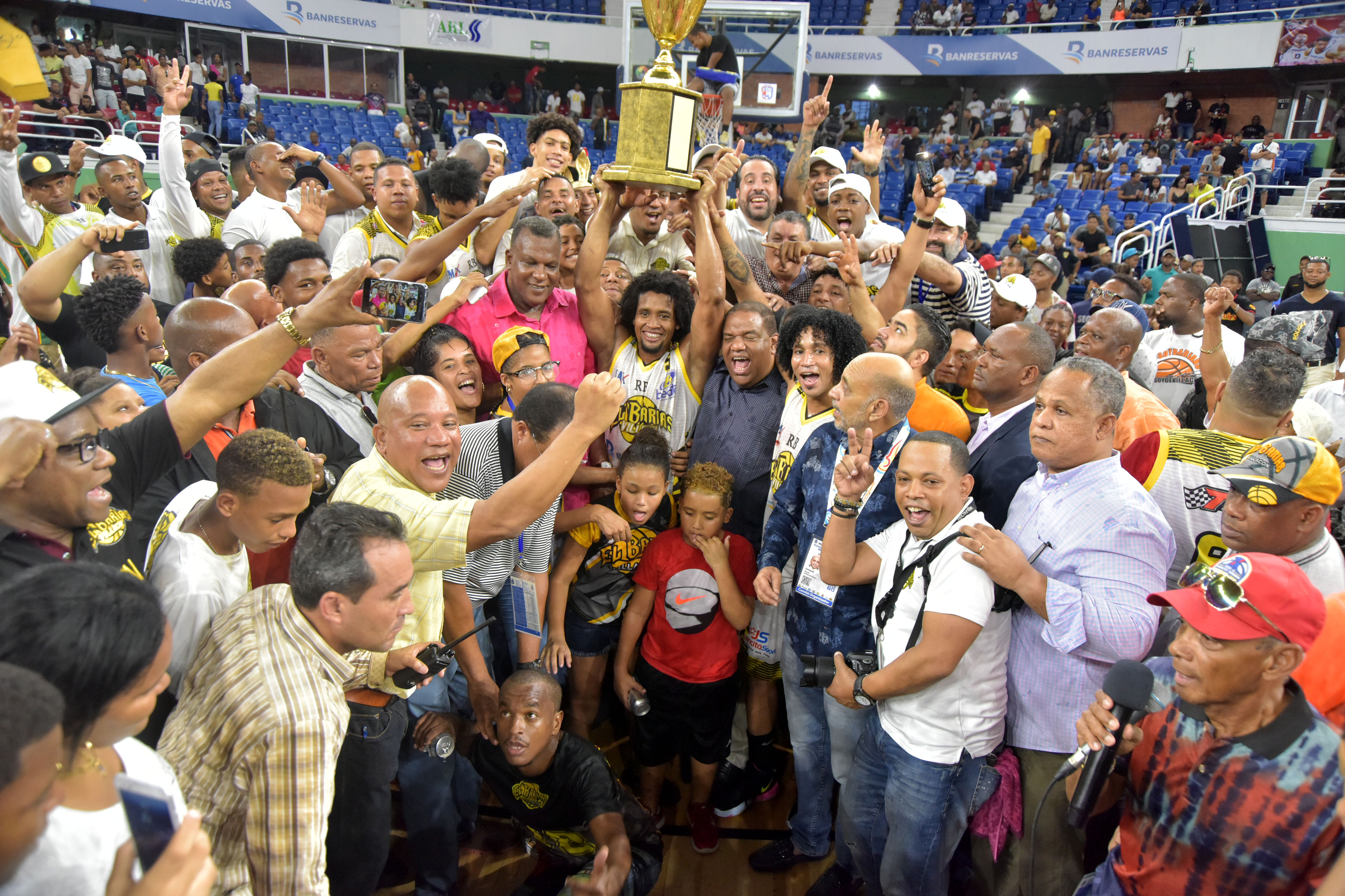 Club Rafael Barias consigue su cuarta corona del Torneo Baloncesto Distrital