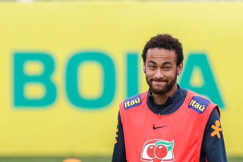 Paris Saint-Germain ve insuficiente cambiar a Neymar por dos jugadores, según el diario “L'Équipe”