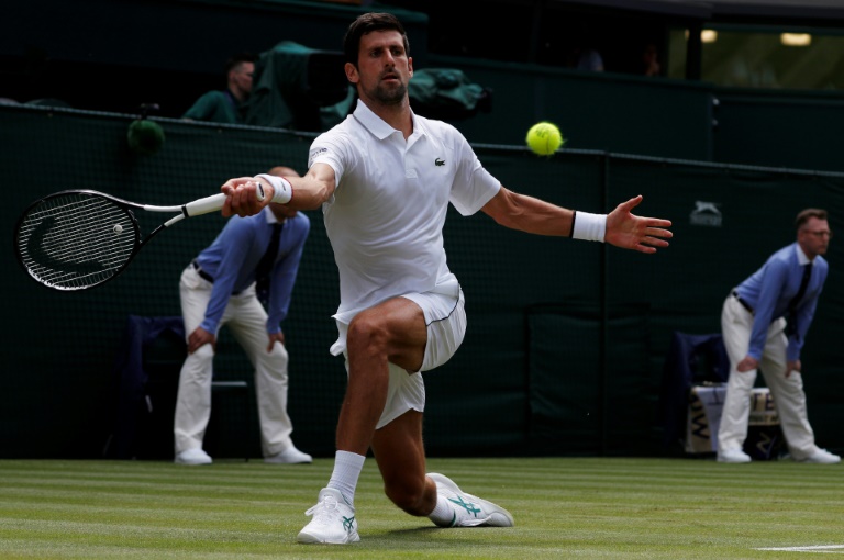 Novak Djokovic avanza a la segunda ronda de Wimbledon tras derrotar a Philipp Kohlschreiber