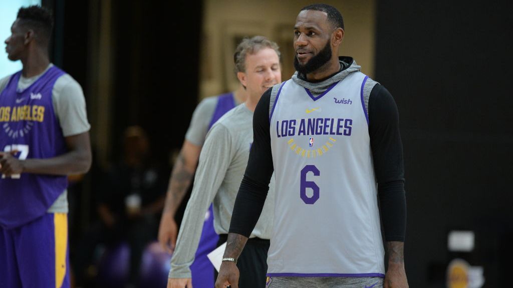 Los Angeles Lakers limitarán los minutos de LeBron James en la pretemporada