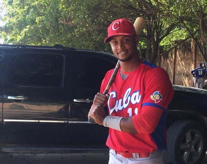 Fallece el pelotero cubano Andy Pacheco en un accidente de tránsito en Boca Chica