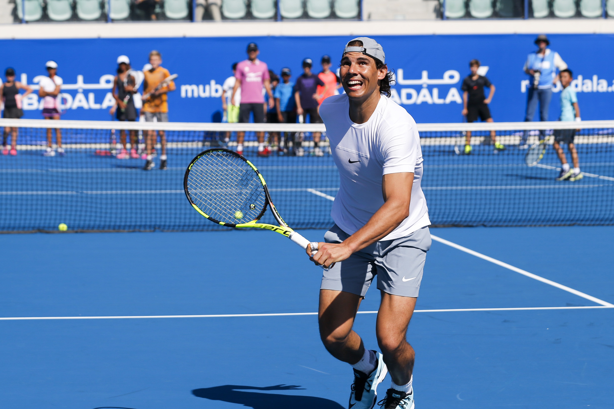El tenista Rafa Nadal abrirá la próxima temporada en Abu Dhabi