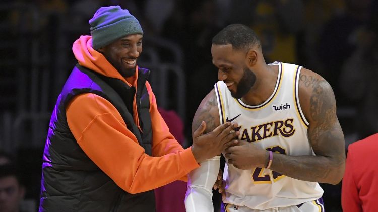 LeBron James admite sentirse desconsolado y devastado por la muerte de Kobe Bryant