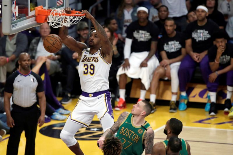 Anthony Davis consigue doble-doble en victoria Lakers sobre Celtics