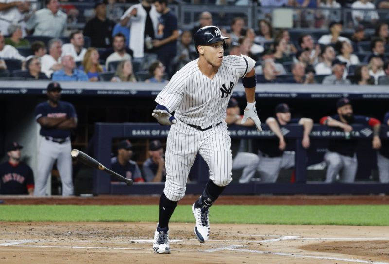 El toletero de los Yankees de Nueva York, Aaron Judge, se someterá a finales de este mes a otra tomografía computarizada de la costilla lesionada, que evoluciona favorablemente.