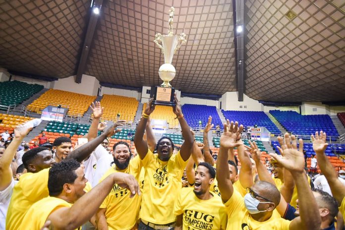 GUG campeón Torneo Baloncesto Superior de Santiago