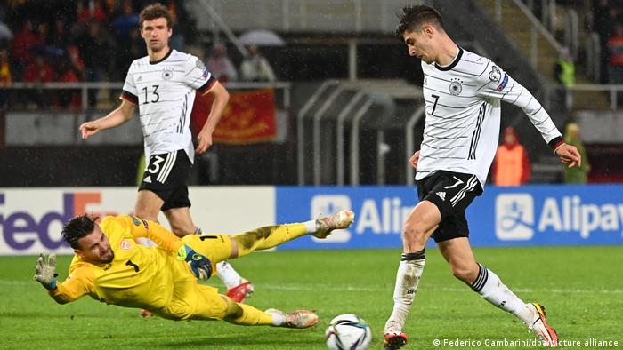 Alemania certificó su presencia en la Copa del Mundo de 2022 tras golear el lunes 4-0 sobre Macedonia del Norte.