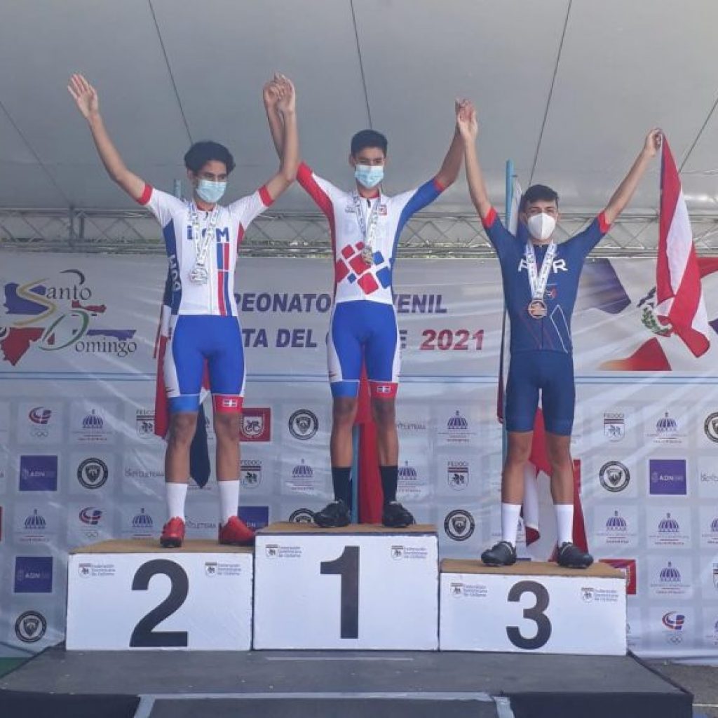Fernández y Espiritusanto ganan oro en campeonato de ciclismo