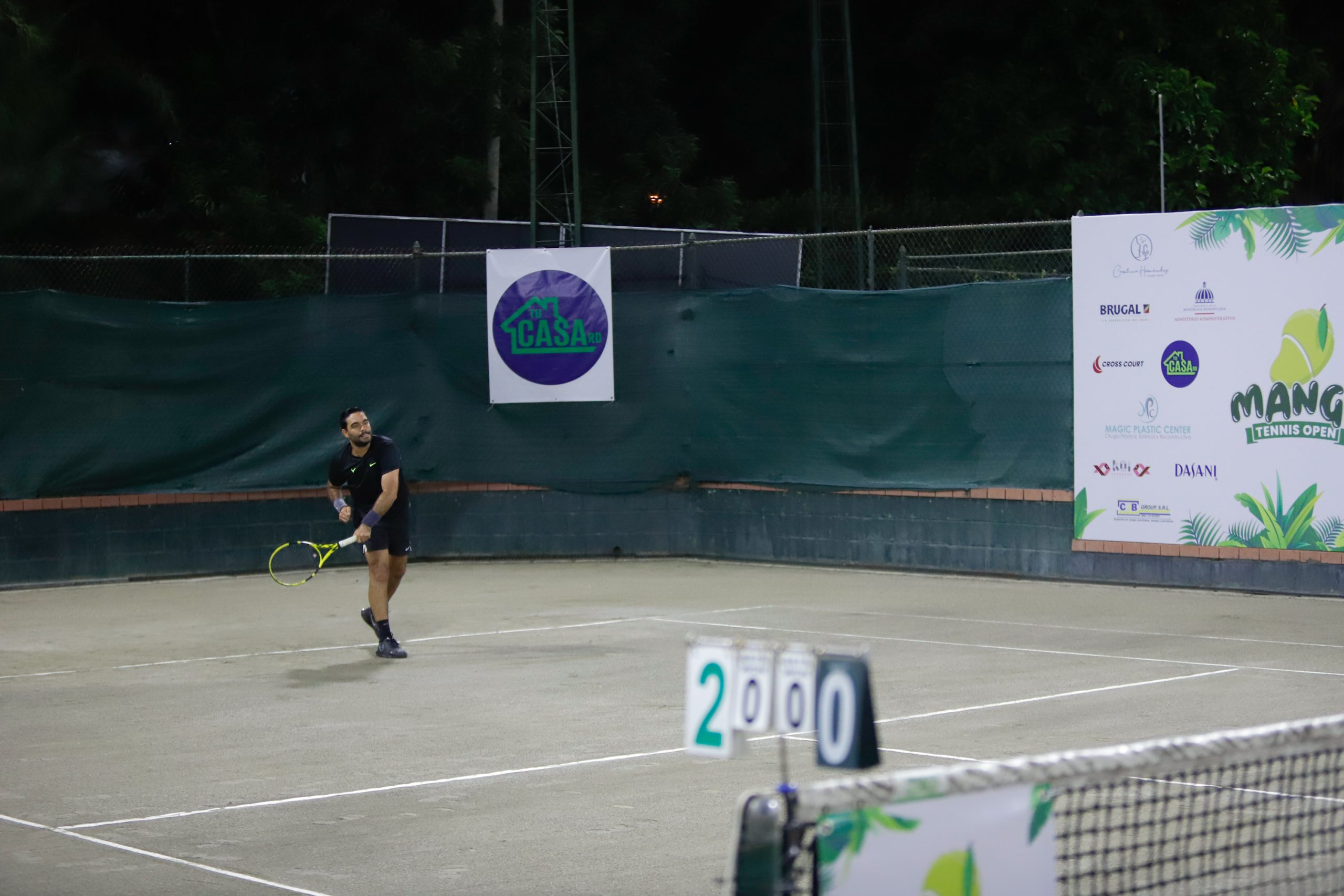 Más de 140 tenistas veteranos disputan el Mango Tennis Open 2021