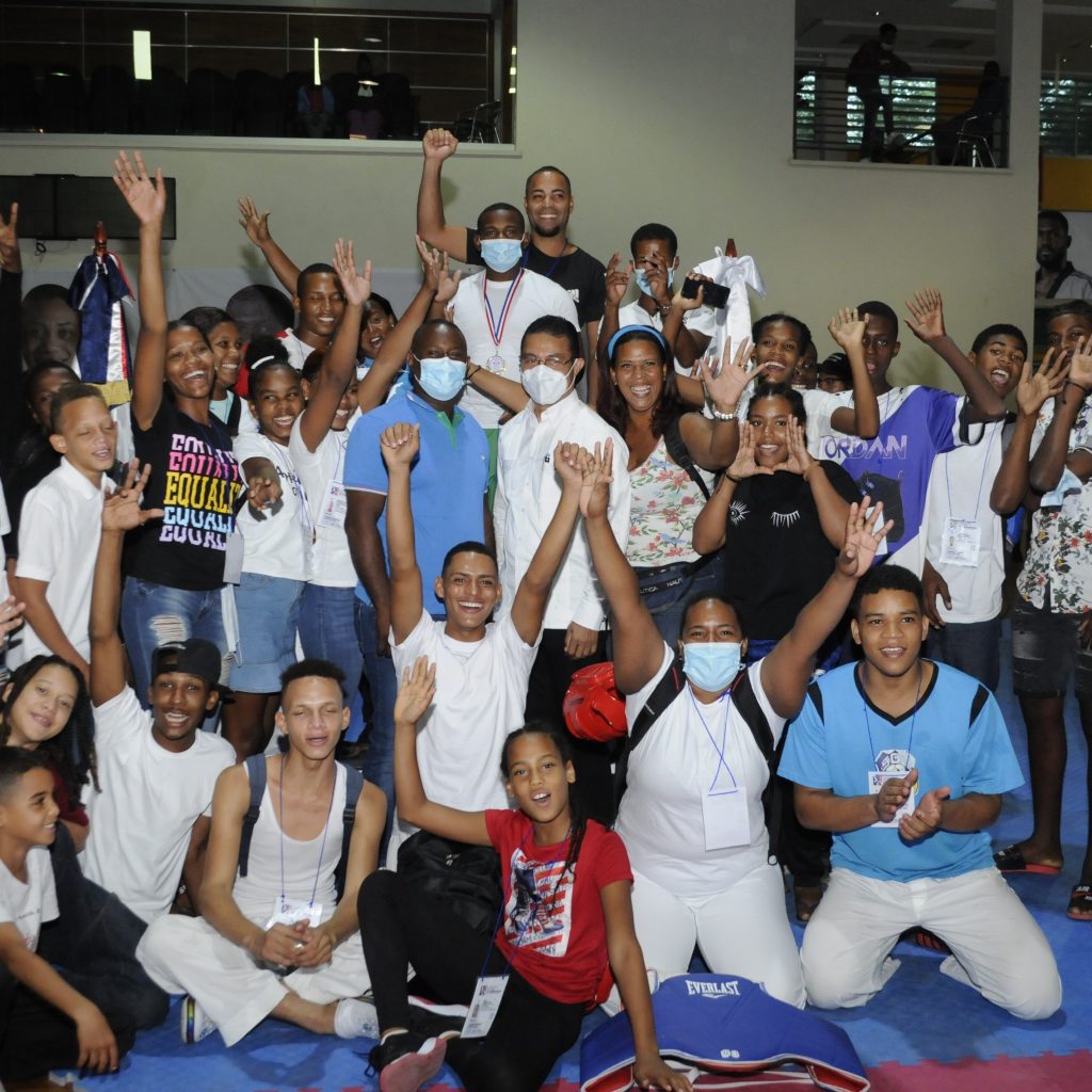 Monte Plata conquista 1er lugar en el Torneo Nacional de Taekwondo 