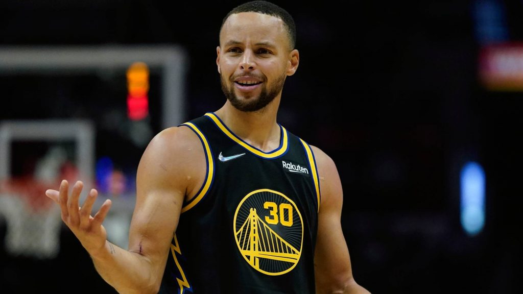 Curry anota 33 puntos, Warriors vencen a Clippers por octava vez consecutiva