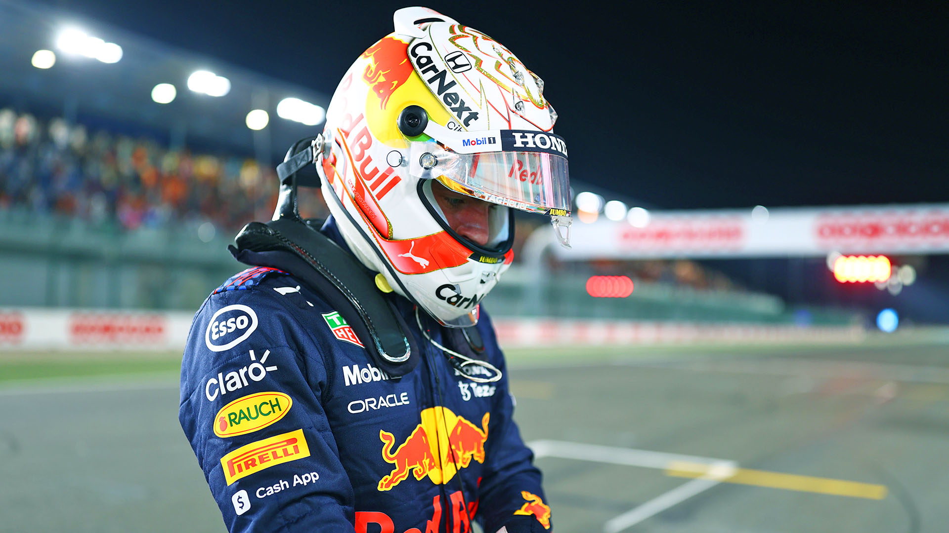 Verstappen sancionado con 5 puestos, sale séptimo en Qatar