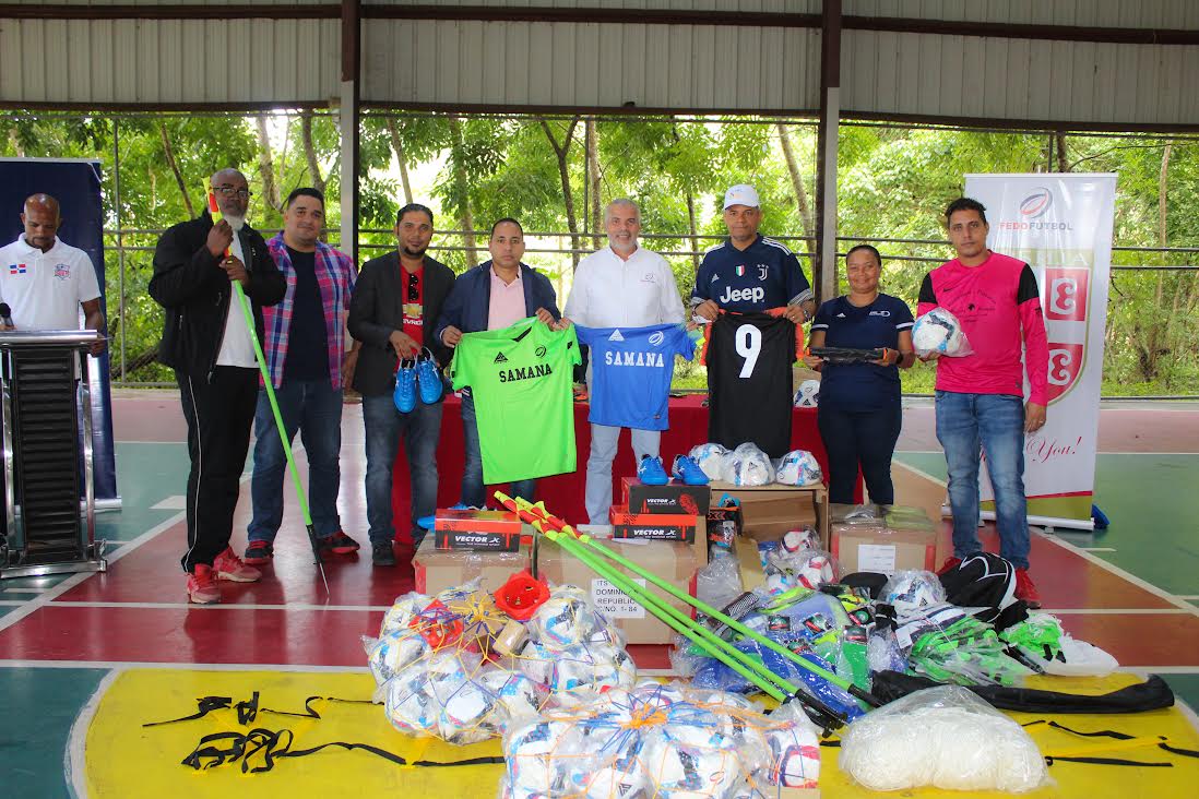 Fedofútbol Inició programa de entrega de materiales deportivos