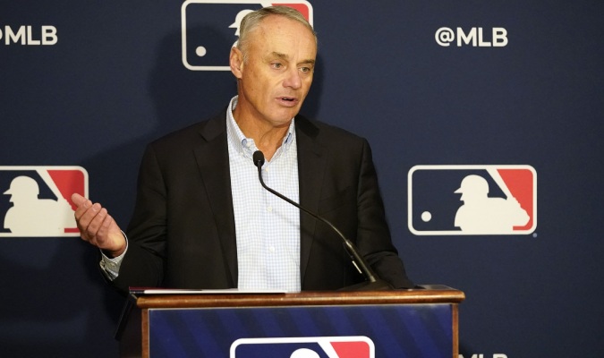 Grandes Ligas presenta nueva propuesta a la MLBPA y todavía no hay pacto