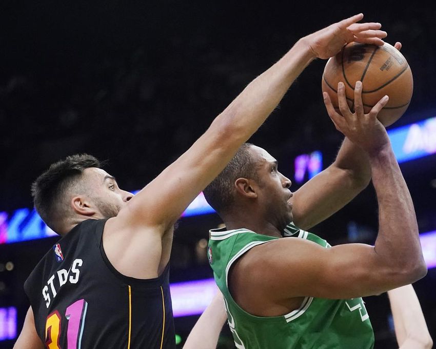 Al Horford aporta 14 puntos en victoria de Celtics sobre Heat