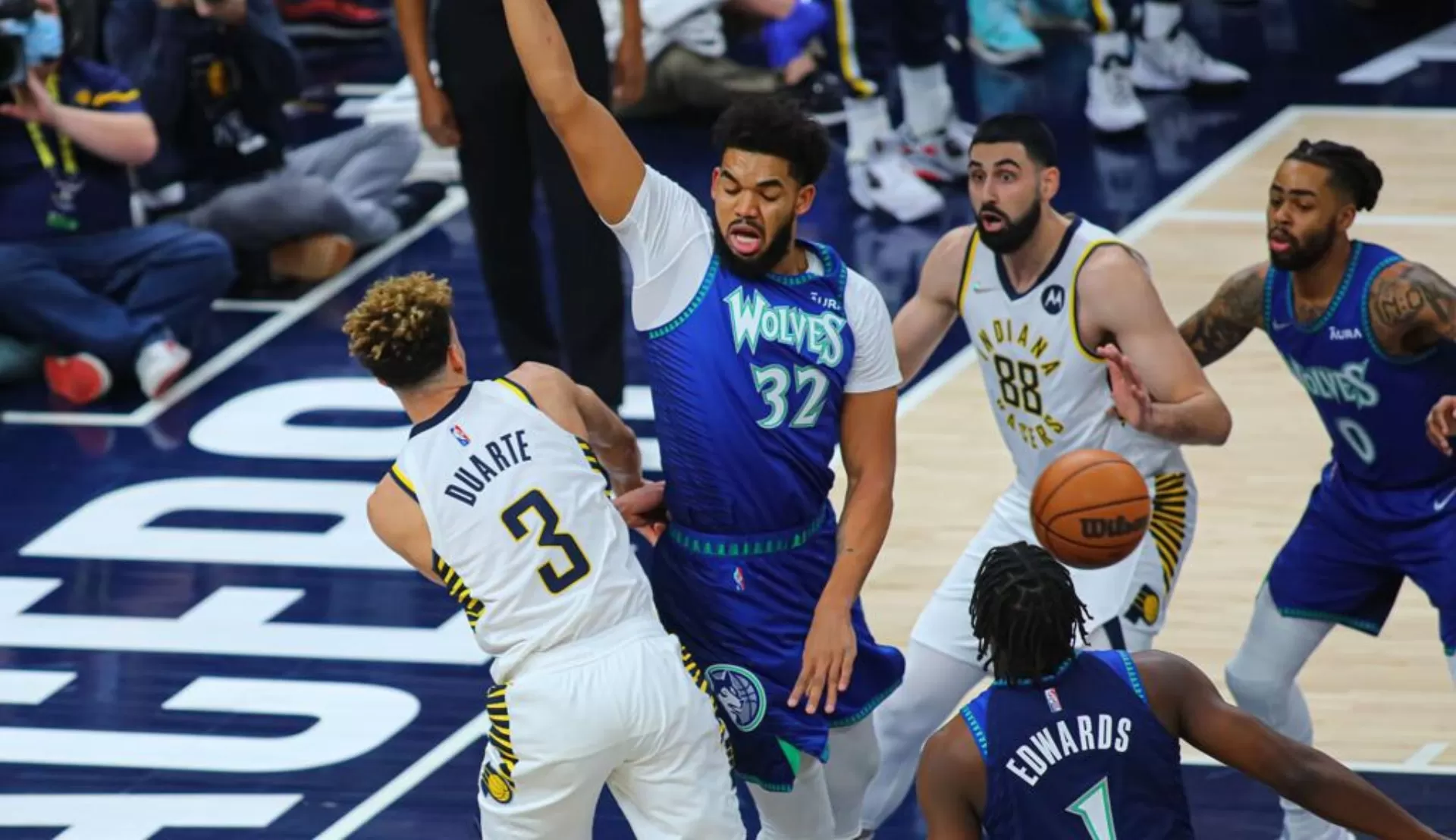 Towns Aporto 15 punto en victorias de los Wolves; Duarte sale lesionado