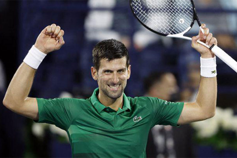 Djokovic avanza a cuartos de final en su 1er torneo ATP de 2022