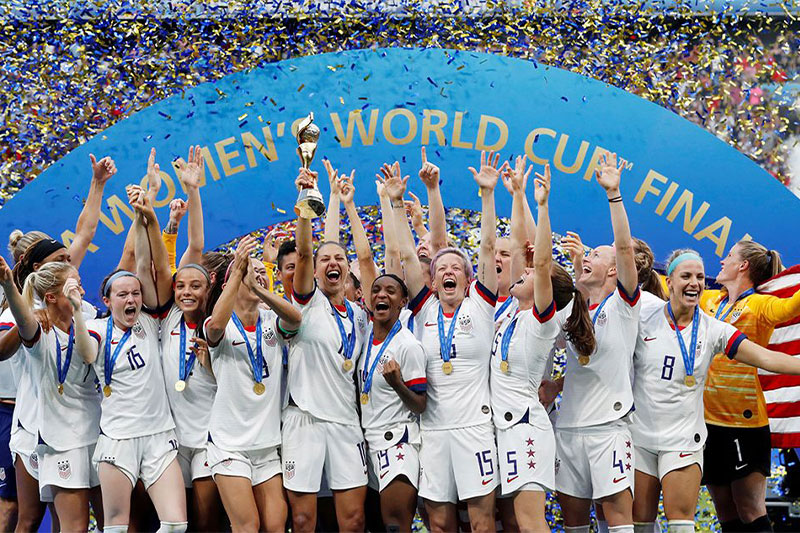 Federación de fútbol EEUU se compromete a pagar por igual a hombres y mujeres
