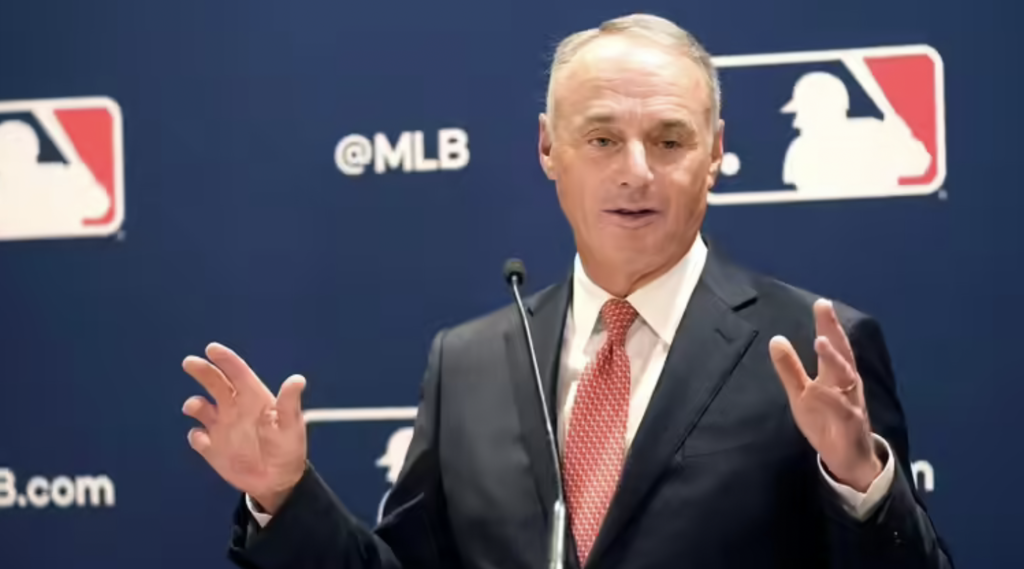 MLB propone aumentar el impuesto