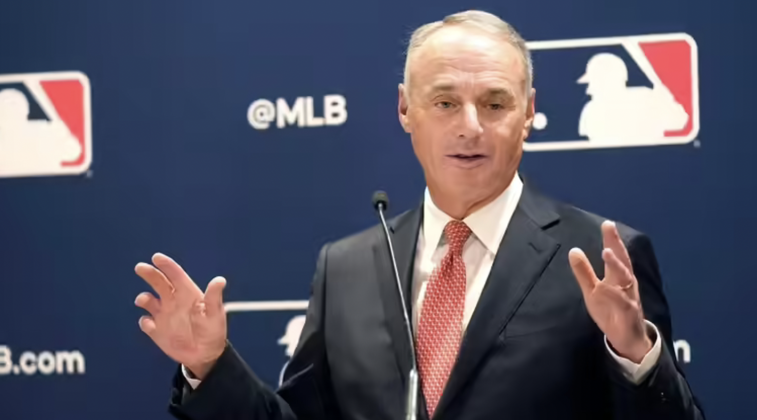 MLB propone aumentar el impuesto de lujo a 242 millones de dólares
