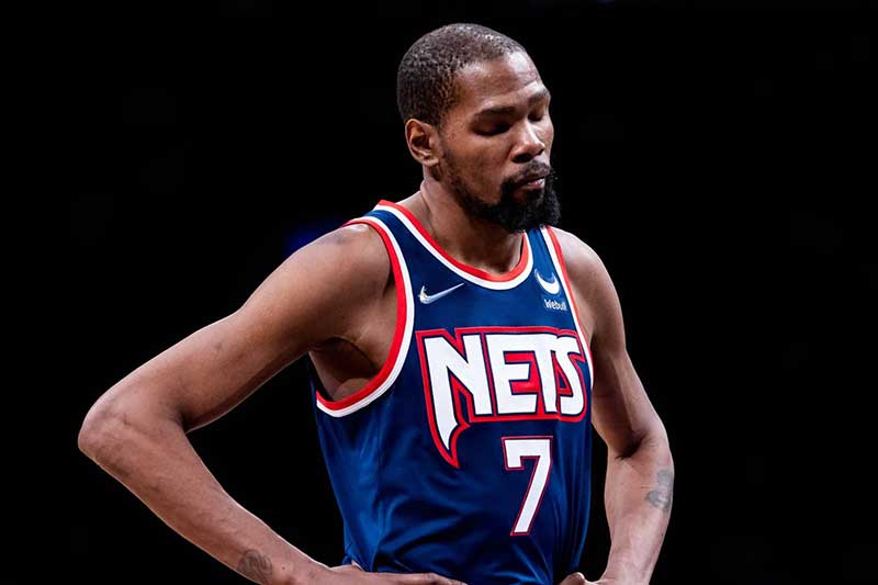 Durant, recuperado de su lesión de rodilla del 15 de enero, dejó una gran impresión especialmente en el primer cuarto, en el que se encargó de 9 puntos.