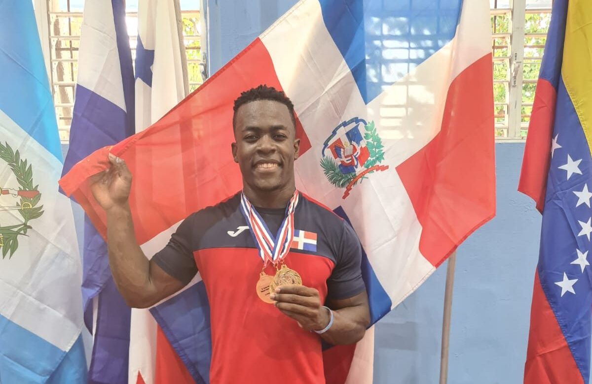 Zacarías Bonnat gana tres medallas de oro en clasificatorio de Juegos Centroamericanos