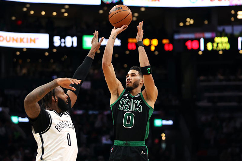 Celtics baten a Nets con canasta sobre la bocina de Tatum