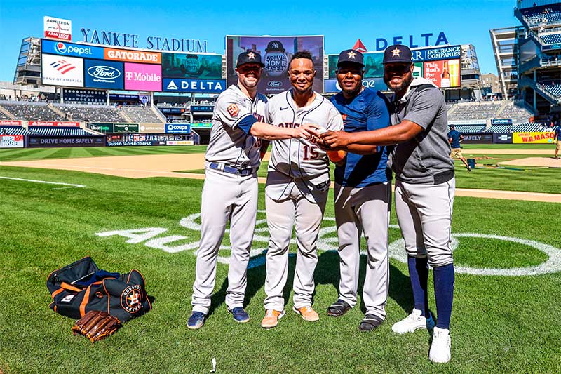 Astros lanzan no-hitter combinado a los Yankees