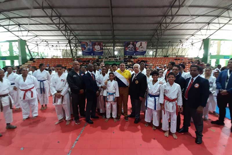 Francisco Camacho encabeza evento de Karate