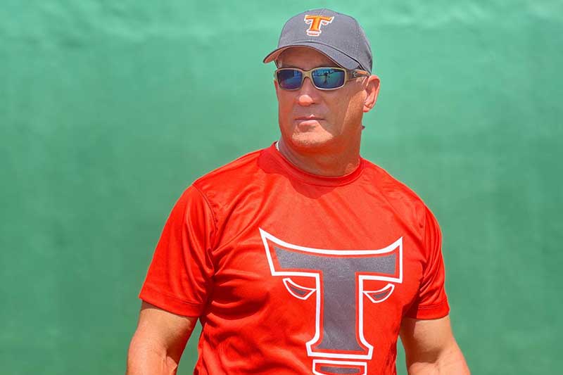 David Rosario nuevo coach de pitcheo de los Toros