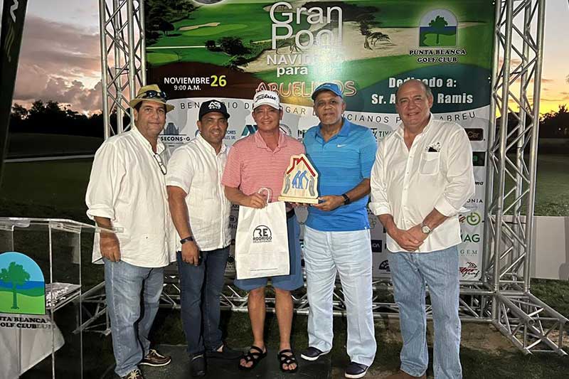 Enrique Rodríguez gana torneo de golf benéfico Hogar de Ancianos Padre Abreu