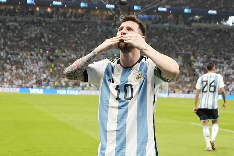 Messi golea y Argentina obtiene primera victoria en el Mundial