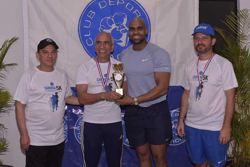 Lugo, Peralta y Holguín ganan carrera 5k Club Naco